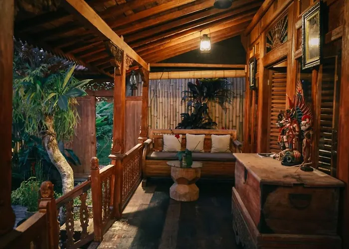 Bale D'uma Joglo Villa *